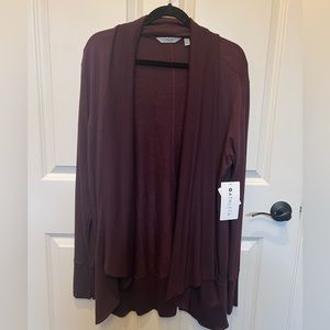 NWT Athleta Pranayama Wrap, size L Cassis